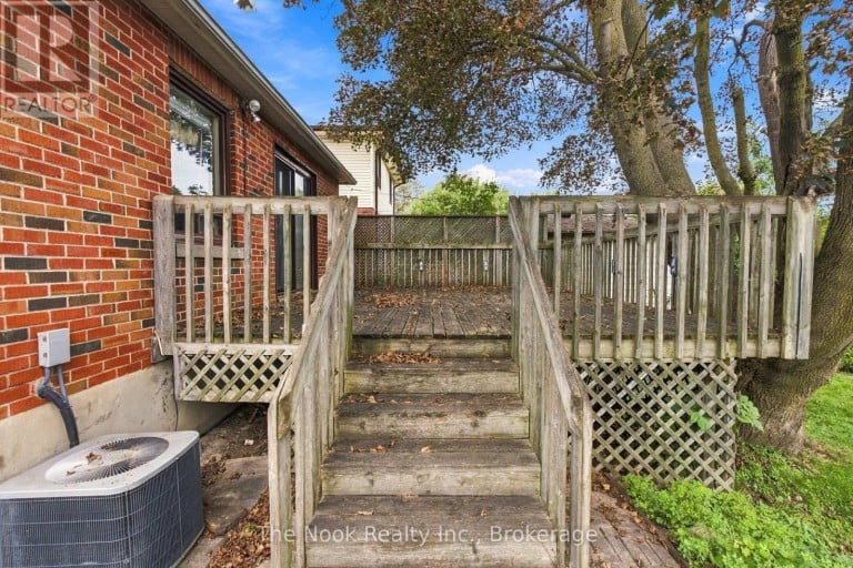 289 HIGHLAND AVENUE, Oshawa (Central), Ontario, L1H6B1