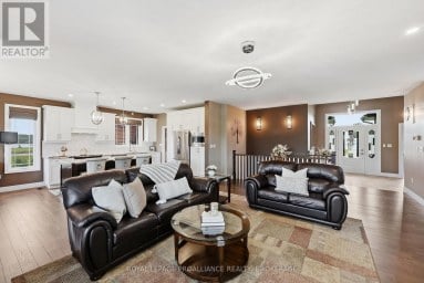 4 SANDSTONE COURT, Frontenac (Frontenac South) Ontario
