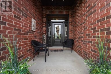 4 SANDSTONE COURT, Frontenac (Frontenac South) Ontario