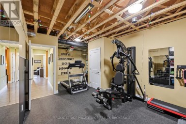 4 SANDSTONE COURT, Frontenac (Frontenac South) Ontario