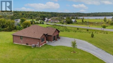 4 SANDSTONE COURT, Frontenac (Frontenac South) Ontario
