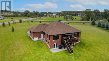 4 SANDSTONE COURT, Frontenac (Frontenac South) Ontario