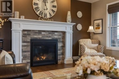 4 SANDSTONE COURT, Frontenac (Frontenac South) Ontario