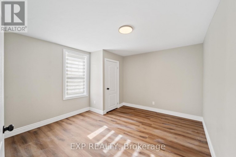 UNIT B - 81 ST CHARLES STREET, Belleville (Belleville Ward), Ontario, K8P2W5