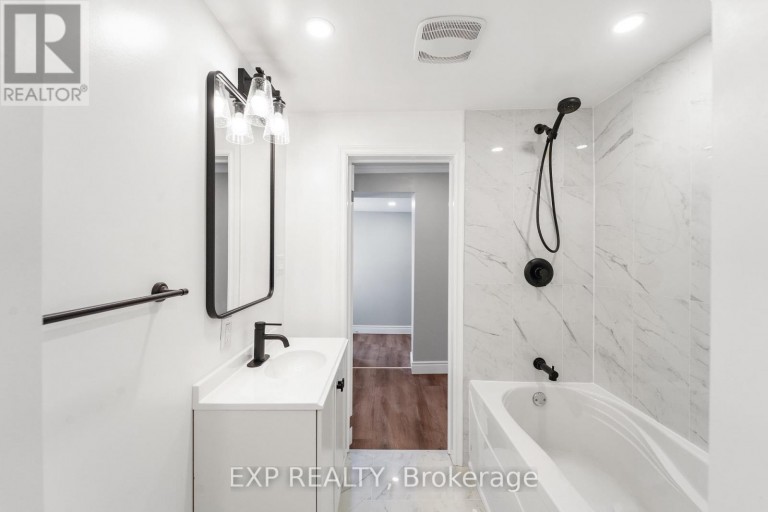 UNIT B - 81 ST CHARLES STREET, Belleville (Belleville Ward), Ontario, K8P2W5