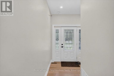 105 EDWINA DRIVE Trent Lakes Ontario photo 4