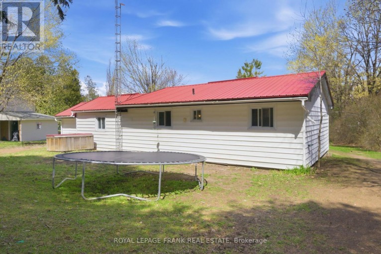 28 SOUTH BAYOU ROAD, Kawartha Lakes (Verulam), Ontario, K0M1N0