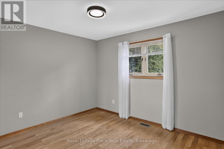 948 ST PAULS STREET, Peterborough (Northcrest Ward 5), Ontario, K9H6J6