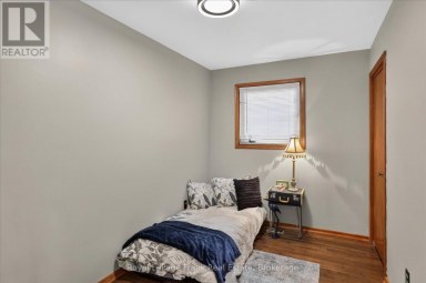 948 ST PAULS STREET Peterborough (Northcrest Ward 5) Ontario photo 15