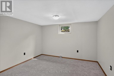 948 ST PAULS STREET Peterborough (Northcrest Ward 5) Ontario photo 20