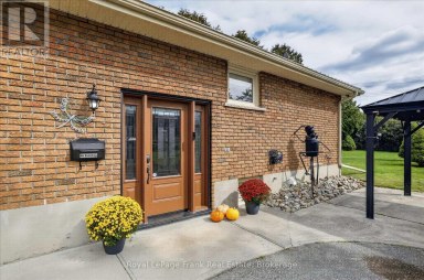 948 ST PAULS STREET Peterborough (Northcrest Ward 5) Ontario photo 3