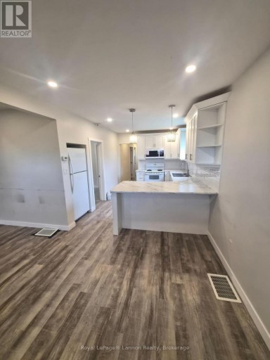 500 WILEY STREET, Thunder Bay (East End), Ontario, P7C3N3