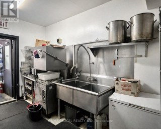383 DUNDAS STREET E Toronto (Moss Park) Ontario photo 6