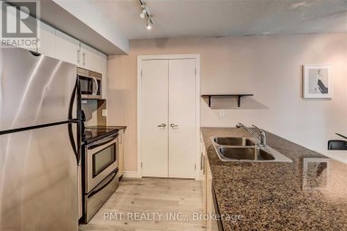 1105 - 12 YONGE STREET Toronto (Waterfront Communities) Ontario photo 3