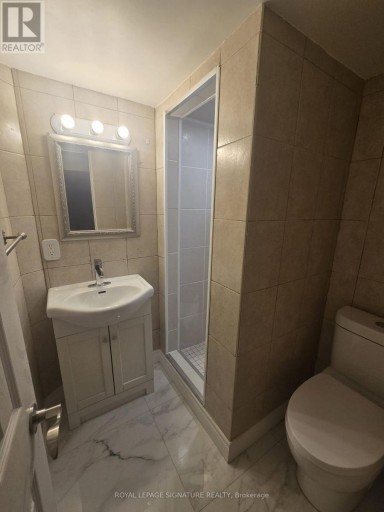 LOWER FLOOR - 17 PLEASANT AVENUE, Toronto (Newtonbrook West), Ontario, M2M1L8