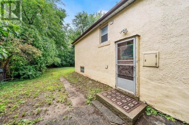 LOWER FLOOR - 17 PLEASANT AVENUE Toronto (Newtonbrook West) Ontario photo 2