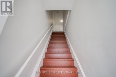 782 DUNDAS STREET W Toronto (Trinity-Bellwoods) Ontario photo 2