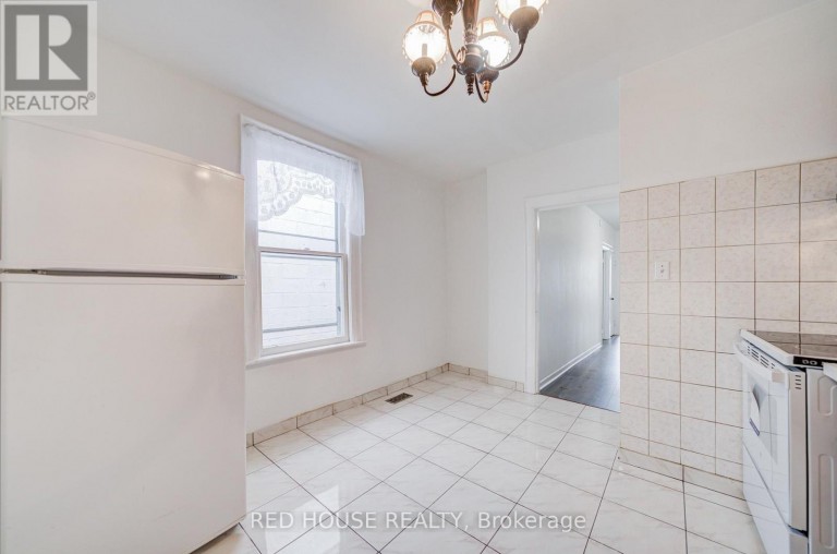 782 DUNDAS STREET W, Toronto (Trinity-Bellwoods), Ontario, M6J1V1