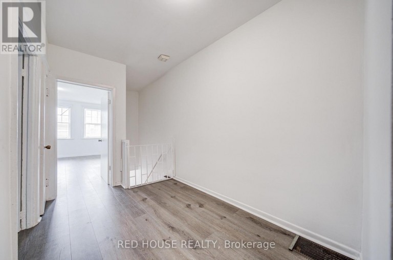 782 DUNDAS STREET W, Toronto (Trinity-Bellwoods), Ontario, M6J1V1