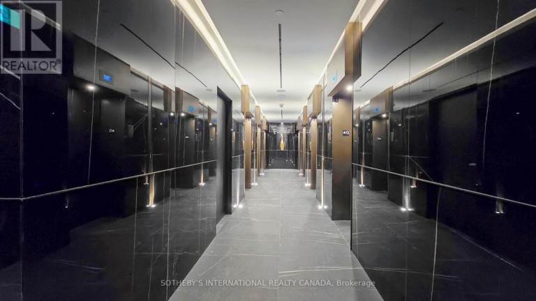 2112 - 11 YORKVILLE AVENUE, Toronto (Annex), Ontario, M4W0B7