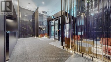 2112 - 11 YORKVILLE AVENUE Toronto (Annex) Ontario photo 7