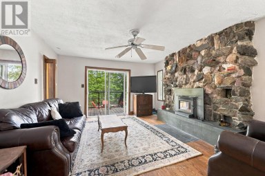 1247 ENGLISH CIRCLE Highlands East (Glamorgan) Ontario photo 11