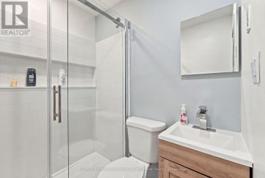 1247 ENGLISH CIRCLE Highlands East (Glamorgan) Ontario photo 17