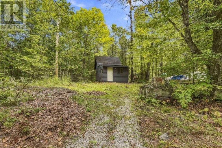 1247 ENGLISH CIRCLE, Highlands East (Glamorgan), Ontario, K0M1R0