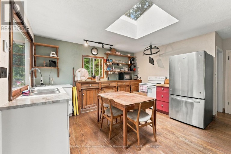 1247 ENGLISH CIRCLE, Highlands East (Glamorgan), Ontario, K0M1R0
