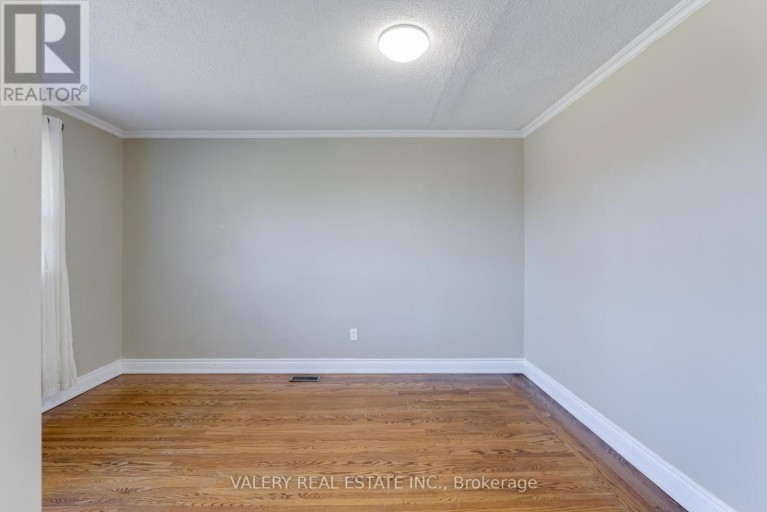 MAIN - 118 DORCOT AVENUE, Toronto (Bendale), Ontario, M1P3K8