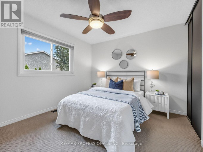 1025 MOORELANDS CRESCENT, Pickering (Rosebank), Ontario, L1W3K3