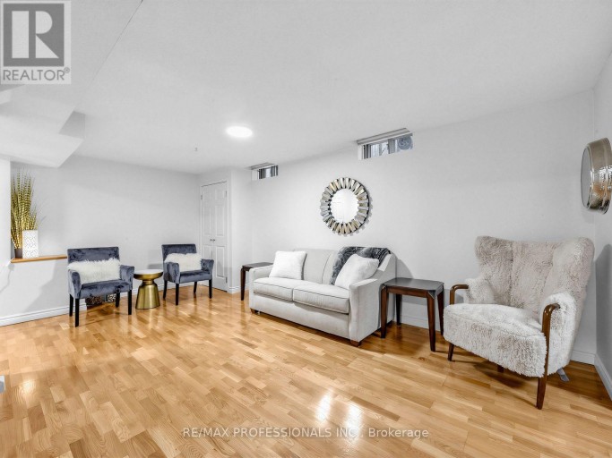 1025 MOORELANDS CRESCENT, Pickering (Rosebank), Ontario, L1W3K3