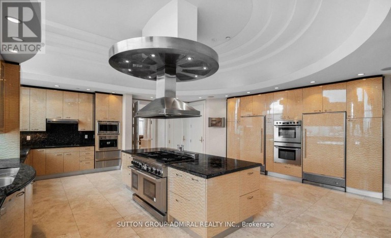UPH - 1 CORDOBA DRIVE, Vaughan (Lakeview Estates), Ontario, L4J8S3