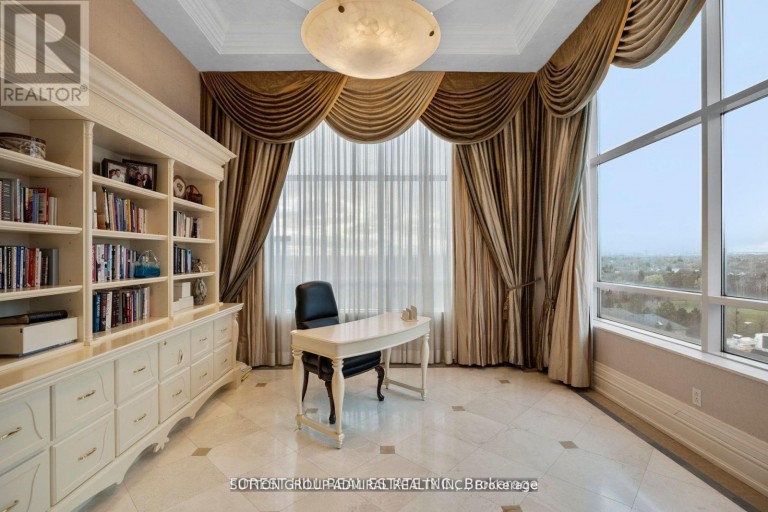 UPH - 1 CORDOBA DRIVE, Vaughan (Lakeview Estates), Ontario, L4J8S3