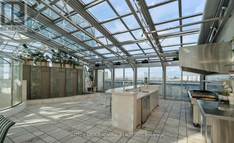 UPH - 1 CORDOBA DRIVE, Vaughan (Lakeview Estates), Ontario, L4J8S3