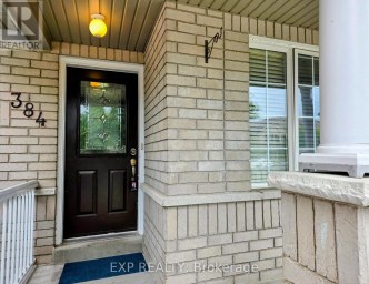 UPPER - 384 FLAGSTONE WAY Newmarket (Woodland Hill) Ontario photo 3
