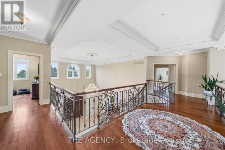 16 DEW DROP COURT, Vaughan, Ontario, L6A1E9