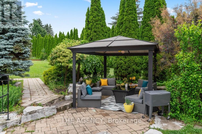 16 DEW DROP COURT, Vaughan, Ontario, L6A1E9
