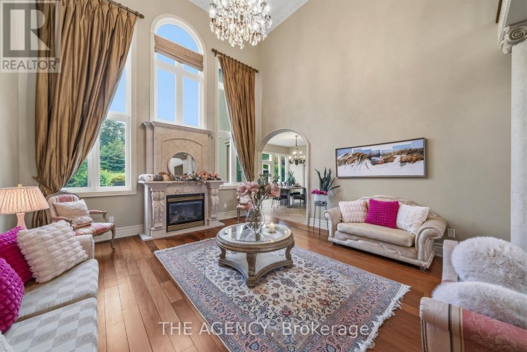 16 DEW DROP COURT, Vaughan, Ontario, L6A1E9