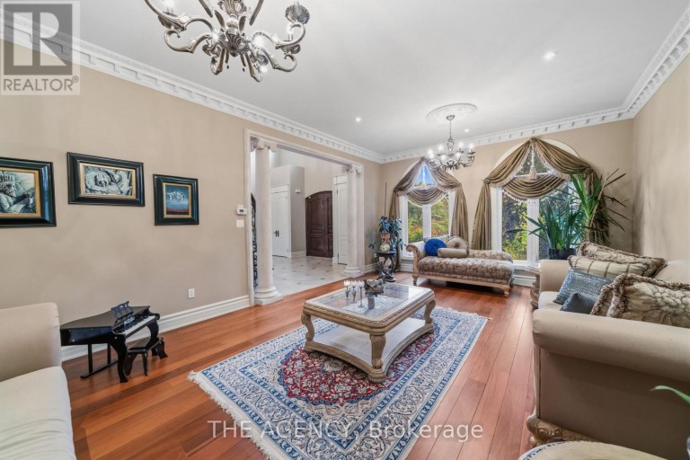 16 DEW DROP COURT, Vaughan, Ontario, L6A1E9