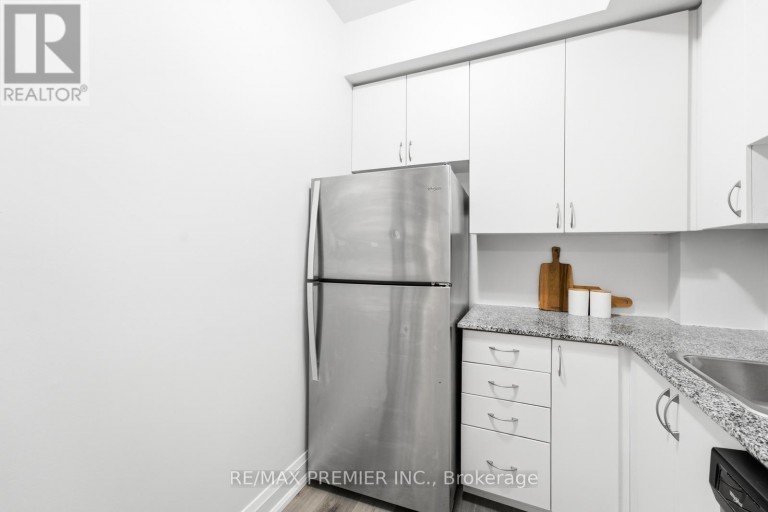 B-1401 - 5279 HIGHWAY 7 ROAD, Vaughan (Vaughan Grove), Ontario, L4L0J1