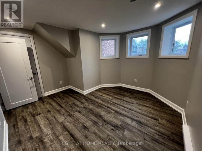 LOWER - 205 CARDINAL STREET, Barrie (Cundles East), Ontario, L4M6G8