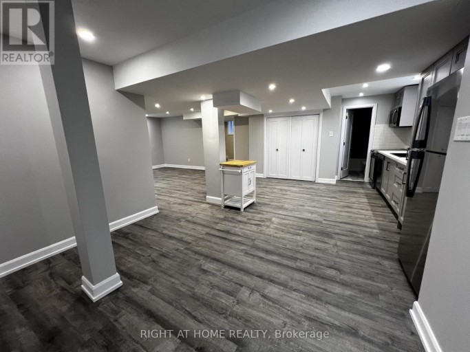 LOWER - 205 CARDINAL STREET, Barrie (Cundles East), Ontario, L4M6G8