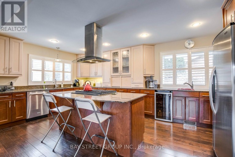 485 CARLTON DRIVE, Oakville (FD Ford), Ontario, L6J5X2