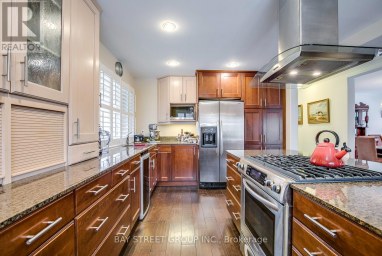 485 CARLTON DRIVE Oakville (FD Ford) Ontario photo 13