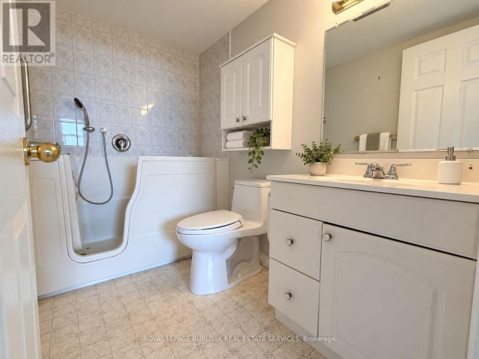 705 - 1415 GHENT AVENUE, Burlington (Brant), Ontario, L7S1X4