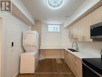 LOWER - 152 MEDLAND STREET Toronto (Junction Area) Ontario photo 11