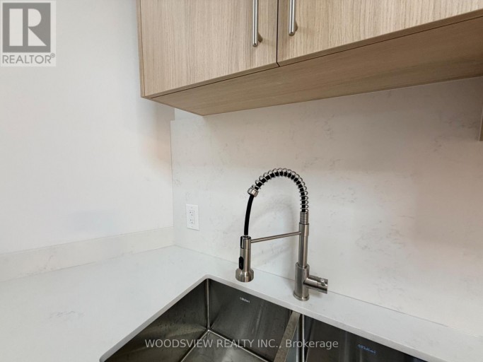LOWER - 152 MEDLAND STREET, Toronto (Junction Area), Ontario, M6P2N5