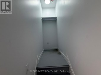 LOWER - 152 MEDLAND STREET Toronto (Junction Area) Ontario photo 5