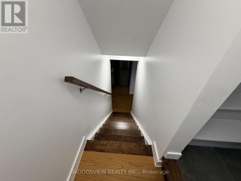 LOWER - 152 MEDLAND STREET Toronto (Junction Area) Ontario photo 7